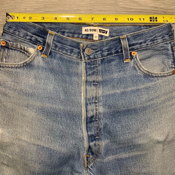 LEVI’S x RE/DONE Vintage High Rise Mom Jean (Size 27) - Picture 13 of 16